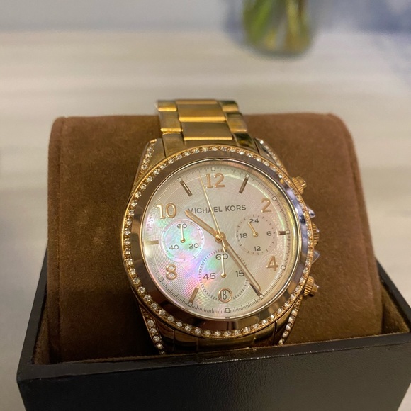 Michael Kors rose gold watch main image 7